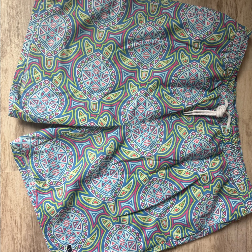 Vineyard Vines Men’s Swim Trunks - Size Large